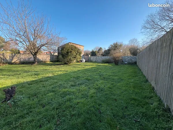 Terrain constructible second rideau 