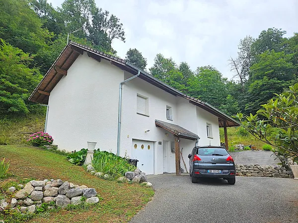 Villa indépendante de 99 m² avec garage 