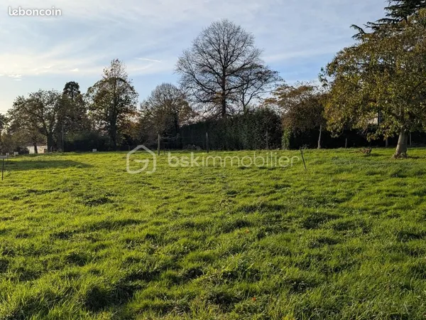 Terrain 872 m² Theix 
