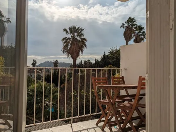 Charmant Studio avec terrasse 