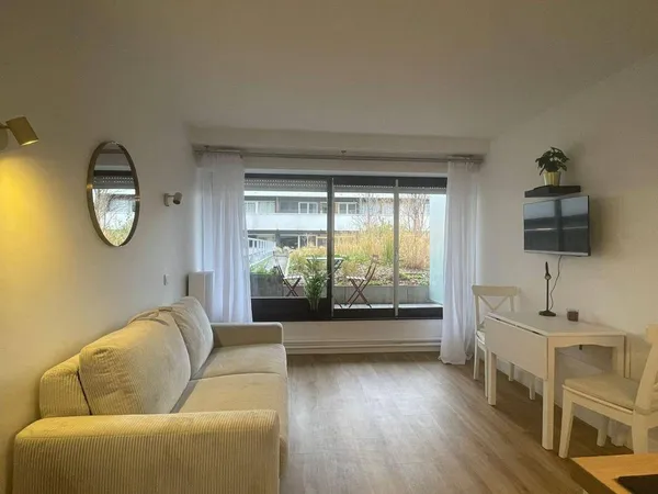 Studio 1 pièce 25 m² 