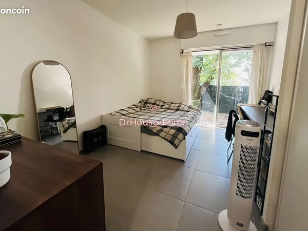 Studio 1 pièce 18 m² 