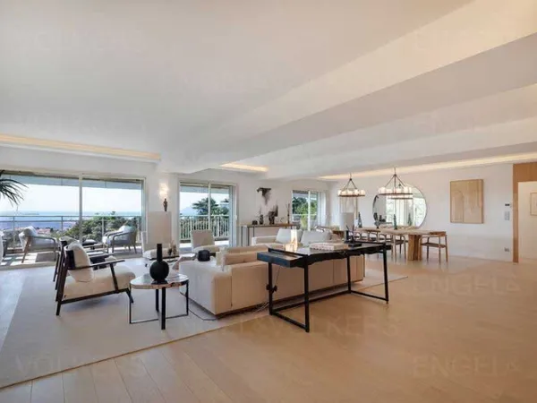 Villa moderne avec vue mer à Cannes, Quartier de La Californie 