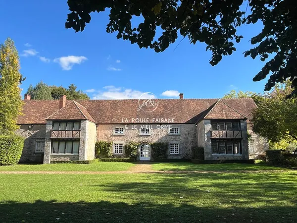 Maison 13 pièces 400 m² 