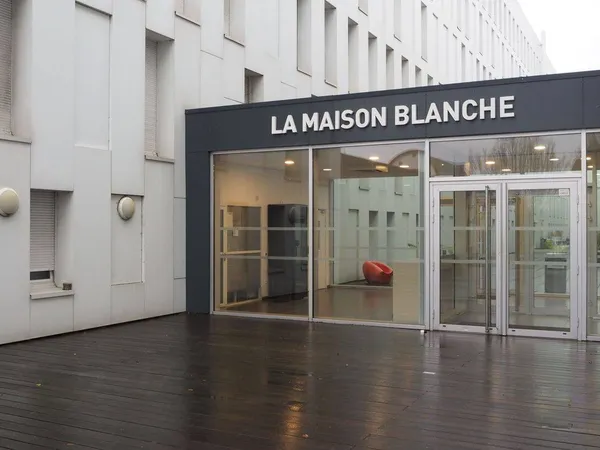 Studio 1 pièce 18 m² 