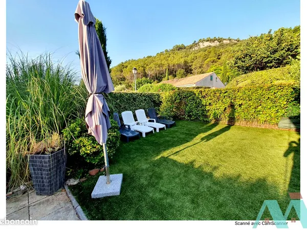 Studio 1 pièce 26 m² 