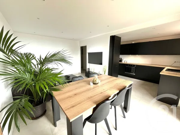 Appartement 4 pièces 69 m² 