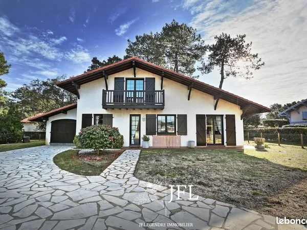 Villa 5 pièces 130 m² 