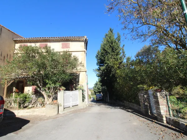 Village à deux pas de LIMOUX 