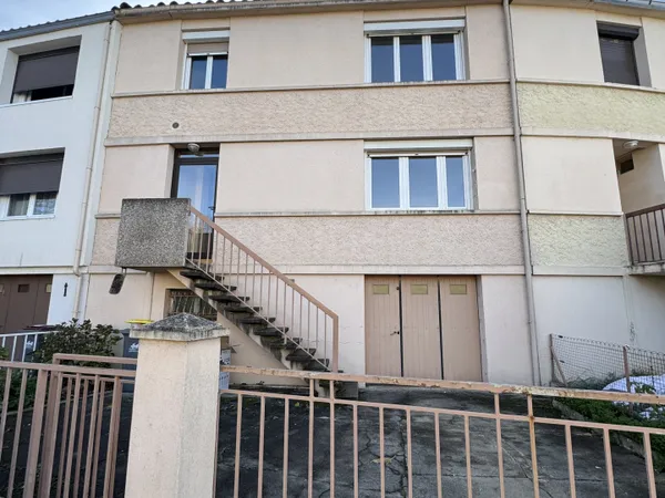 CASTRES MAISON MITOYENNE PROCHE CENTRE COMMERCIAL 