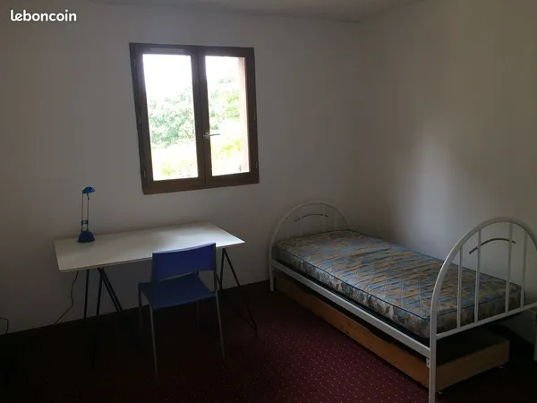 Chambre 15m2 proche RER, bus, cluster Paris Saclay 