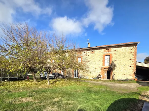 Corps de ferme 5 pièces 239 m² 