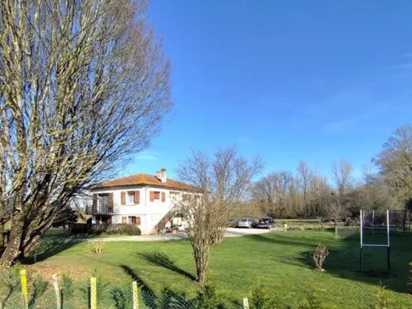 Pavillon de 6 pièces principales 