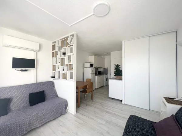 Studio 1 pièce 24 m² 