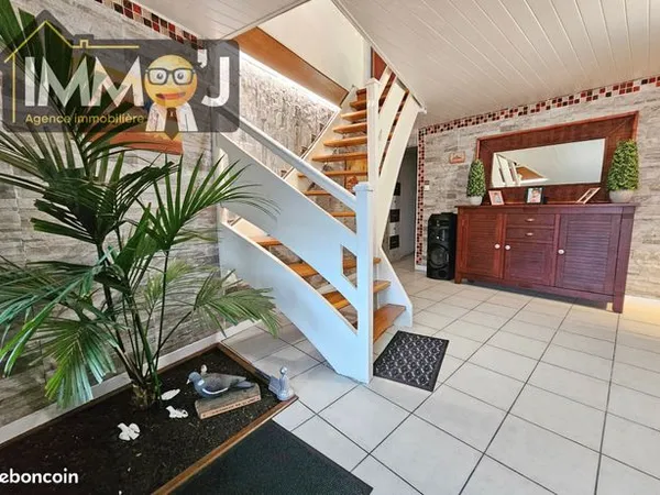 Appartement 4 pièces 104 m² 