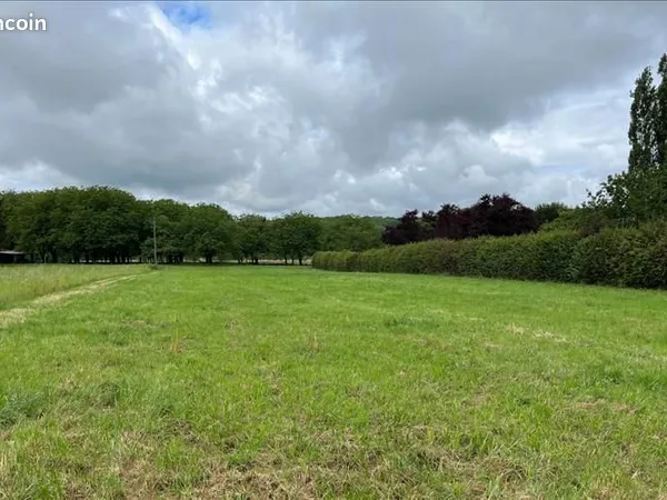 Terrain 1 830 m² Tourtoirac 