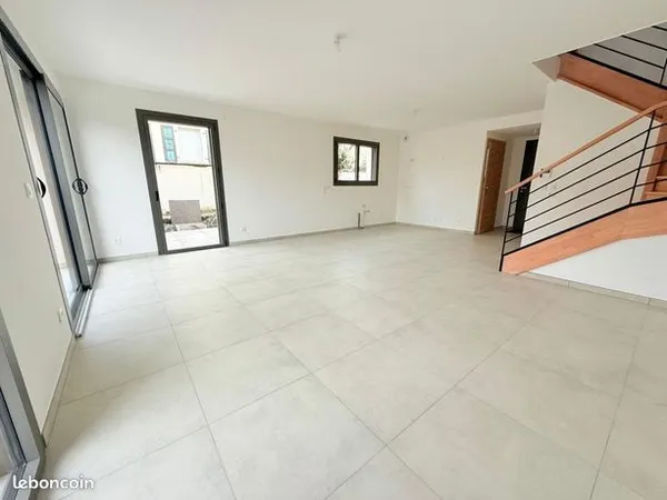 Villa 5 pièces 103 m² 