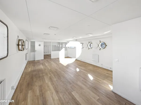 Bureau 265 m² 