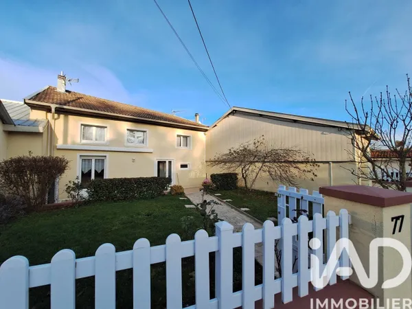 Maison 9 pièces 236 m² 