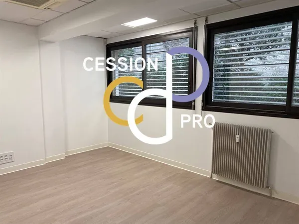 Bureau 90 m² 