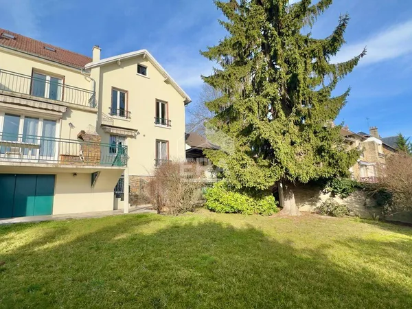 Maison 5 pièces 140 m² 