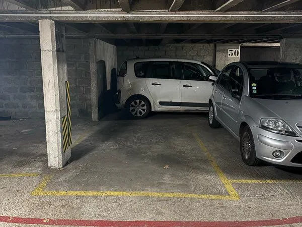 Place de Parking Auteui Sud Rue Chardon Lagache 