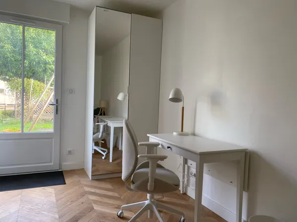 Loue chambre étudiante au fond de notre jardin 