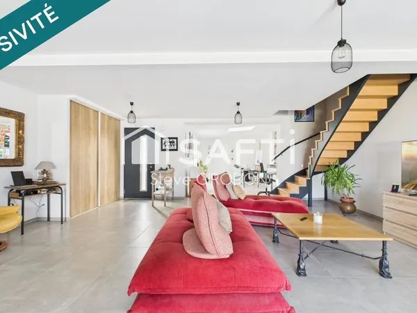 Maison 6 pièces 182 m² 