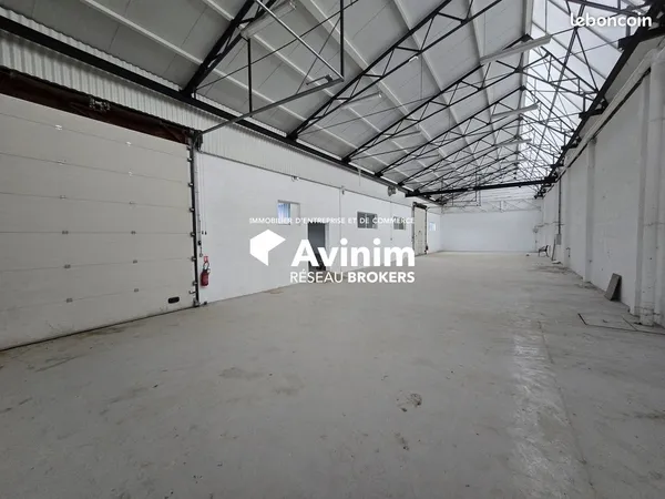 Local 473 m² Saint-Brice-sous-Forêt 