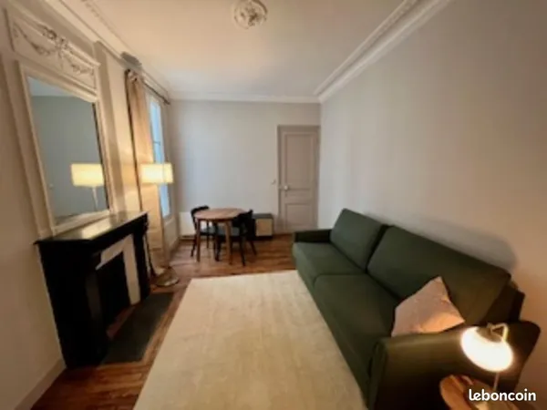 Studio 1 pièce 24 m² 