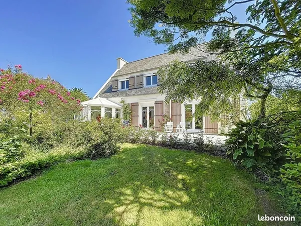 Propriété 7 pièces 172 m² 