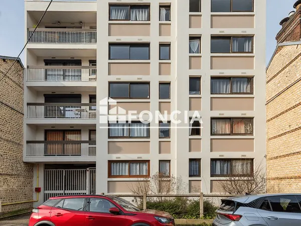 Studio vendu loué avec Parking 