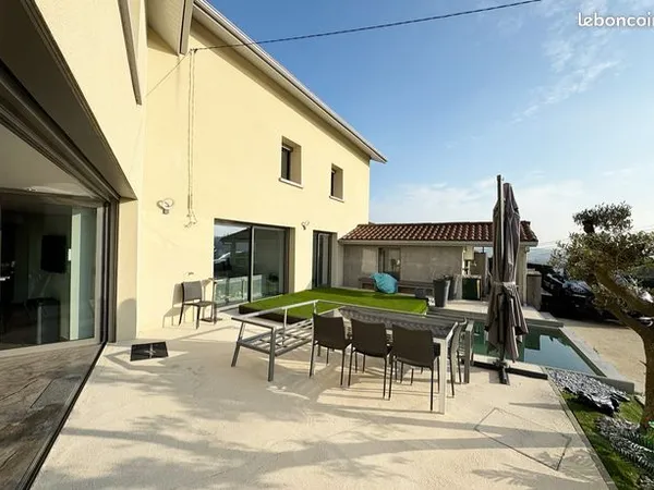 Maison 5 pièces 162 m² 