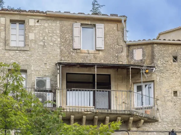 Maison de village à Lacoste 