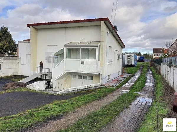 Terrain constructible 2390 m² 