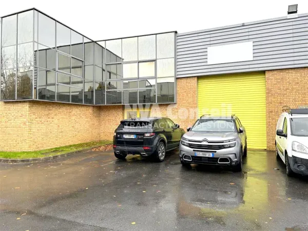 Locaux avec bureaux 
