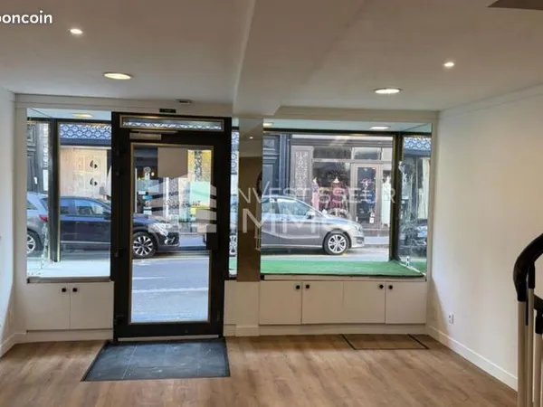 Local commercial 145 m² 