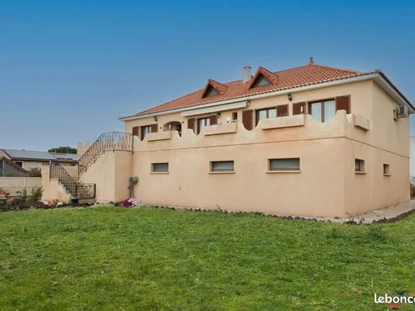 Maison 7 pièces 177 m² 