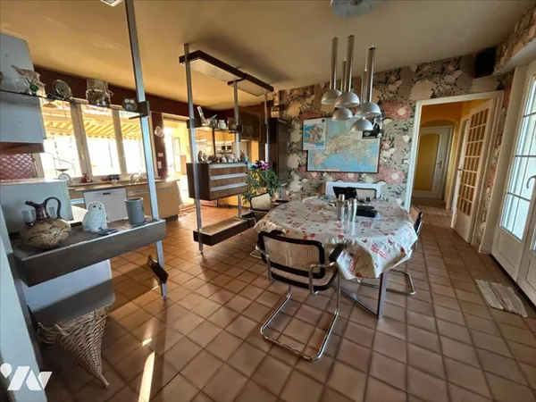 Maison 6 pièces 227 m² 