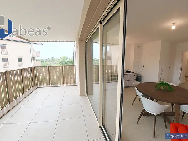 Appartement T3 avec terrasse et jardin privatif 