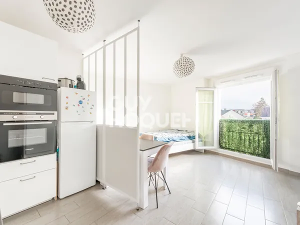 Charmant studio de 30.2 m2 au dernier étage 