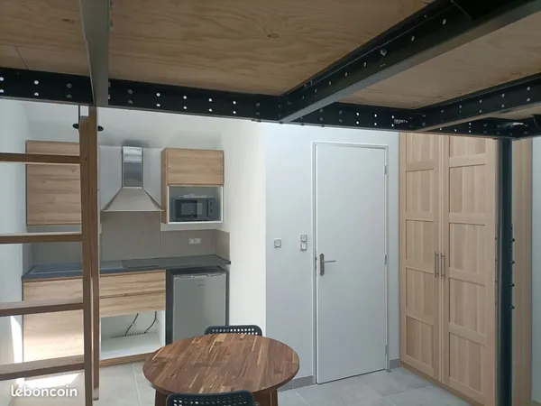 Studio meublé à louer Reims proche centre gare 