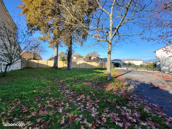Terrain 344 m² Eysines 