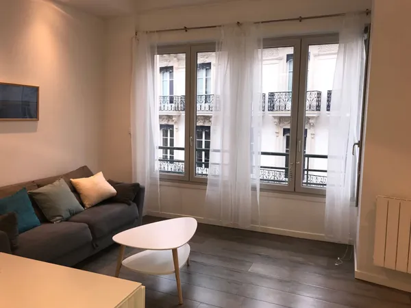 Loue beau 2 pièces, standing, meublé rue Docteur Mazet (Victor Hugo) Grenoble - 47m² 