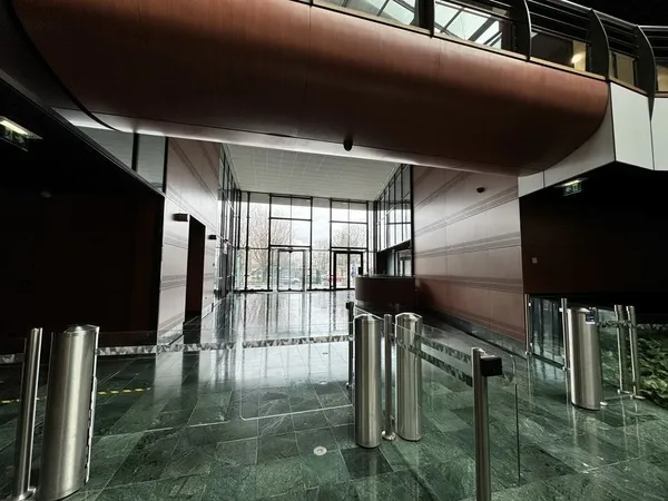 Bureaux - A LOUER - 3 403 m² divisibles à partir de 239 m² 