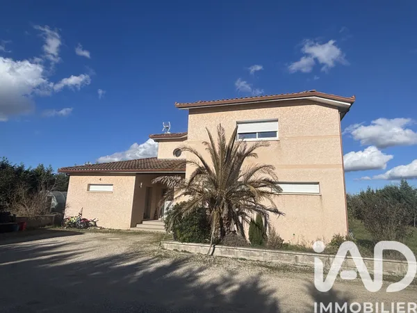 Maison 4 pièces 285 m² 