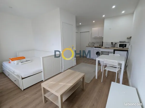 Studio 1 pièce 22 m² 