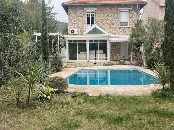 Superbe maison bourgeoise pleine de charme 