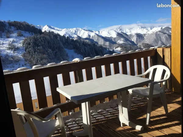GUZET APPARTEMENT CHALET Vue imprenable sur les pistes à proximité 