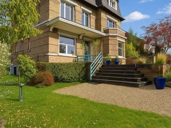 Propriété 9 pièces 268 m² 